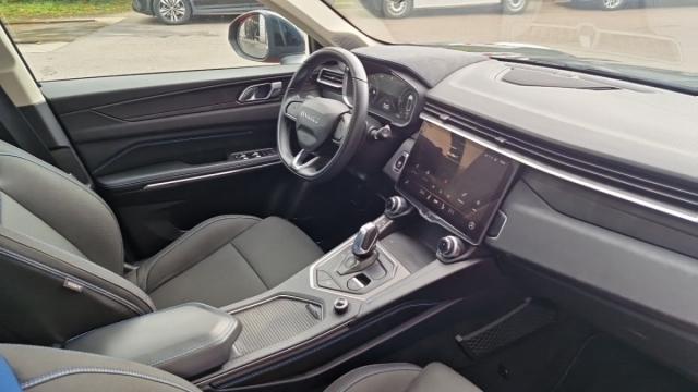 Lynk & Co 01 image 2