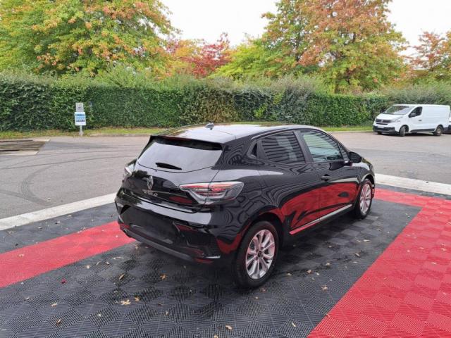 Renault Clio image 2