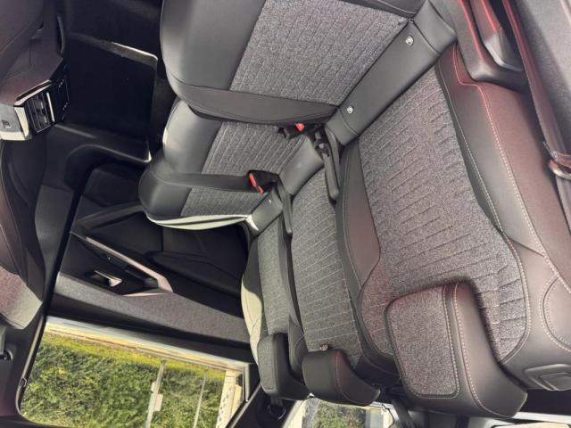 Peugeot 5008 image 6