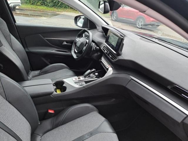 Peugeot 3008 image 3