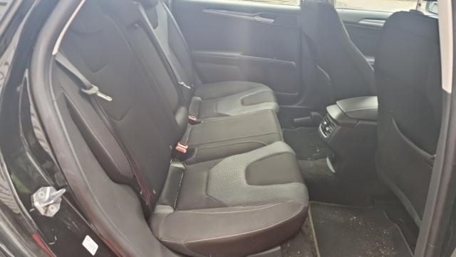 Ford Mondeo image 9