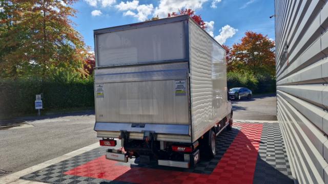 Ford Transit image 8