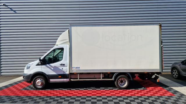 Ford Transit image 9