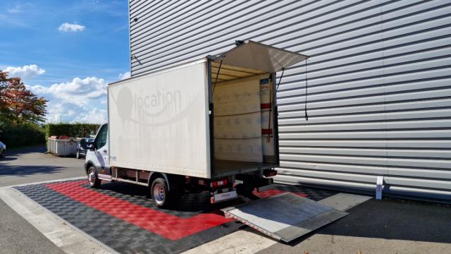 Ford Transit image 2