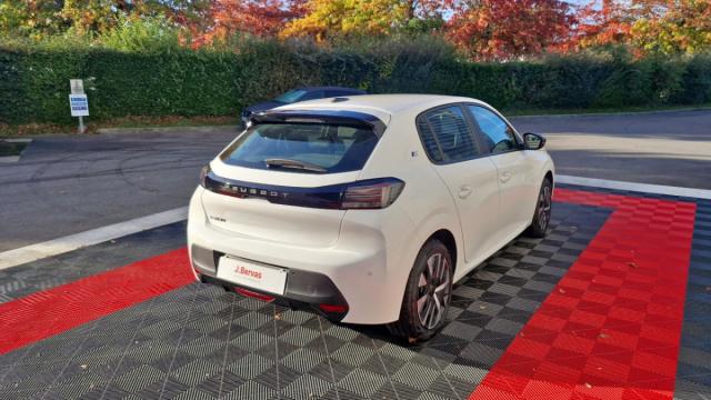 Peugeot 208 image 3