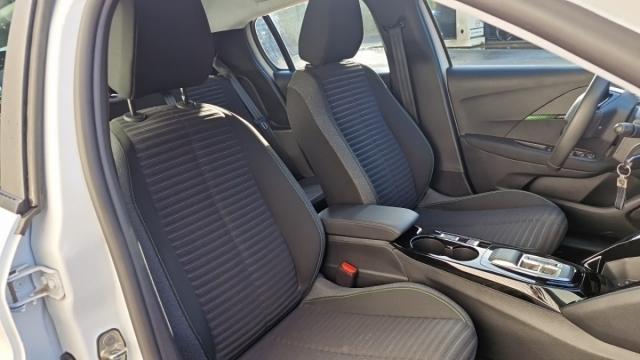 Peugeot 208 image 4