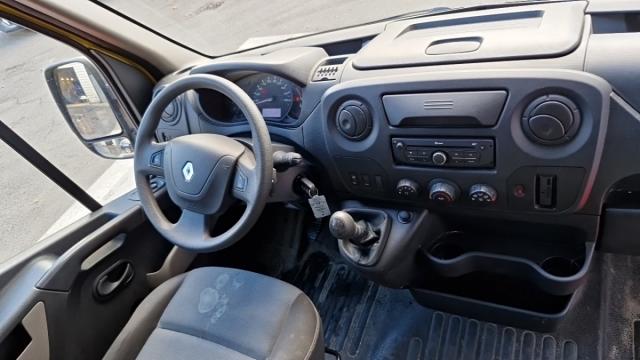 Renault Master image 8