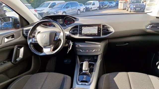 Peugeot 308 image 8