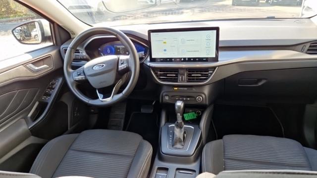 Ford Focus image 8