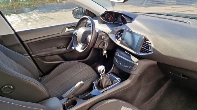Peugeot 308 image 6