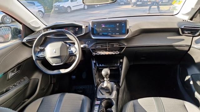 Peugeot 208 image 9
