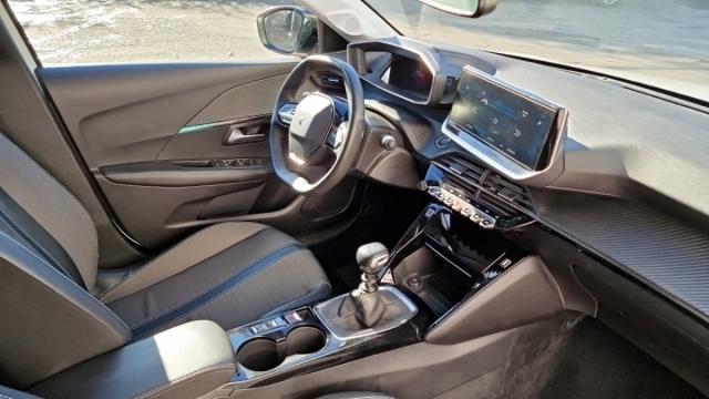 Peugeot 208 image 7