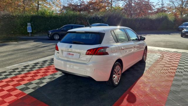 Peugeot 308 image 9