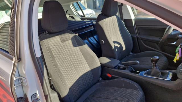 Peugeot 308 image 5