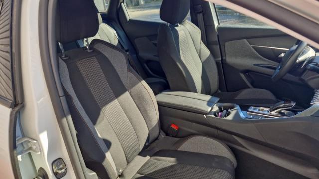 Peugeot 3008 image 1