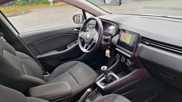 Renault Clio image 2