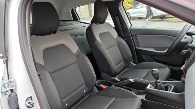 Renault Clio image 9