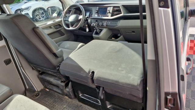 Volkswagen Transporter image 6