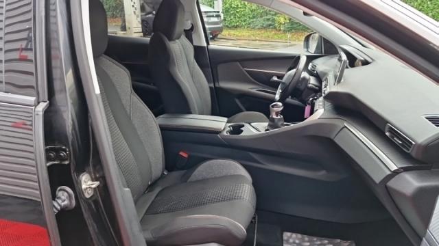 Peugeot 3008 image 9