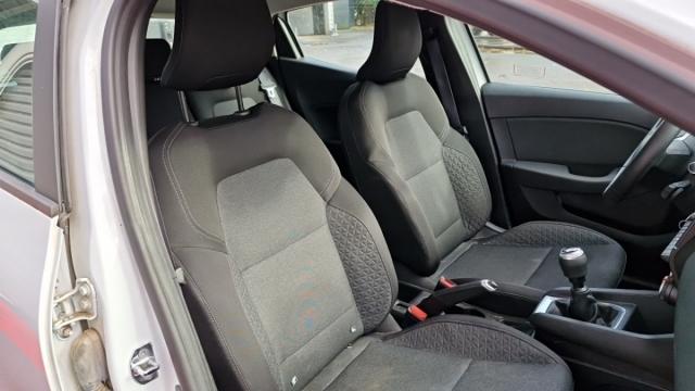 Renault Clio image 8