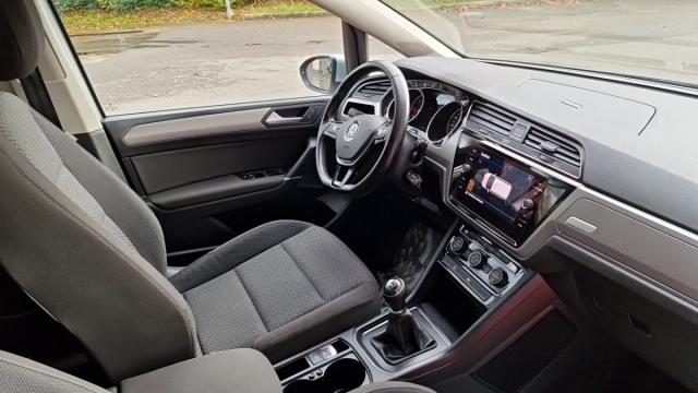 Volkswagen Touran image 1