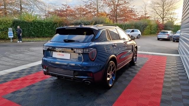 Lynk & Co 01 image 9