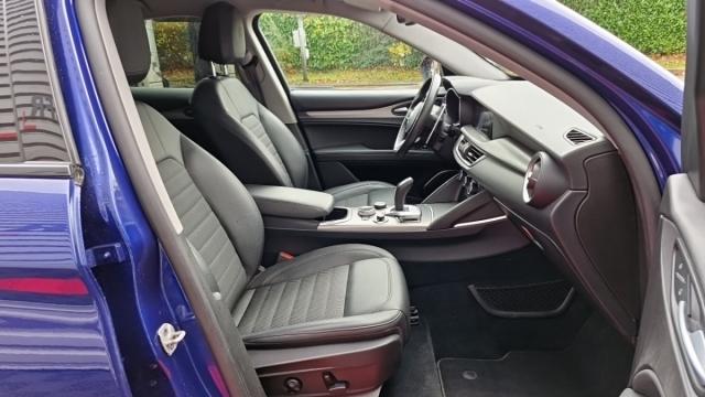 Alfa Romeo Stelvio image 9