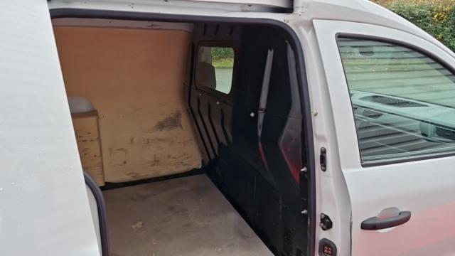 Renault Express Van image 7