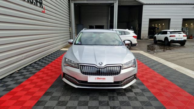 Skoda Superb Combi image 6