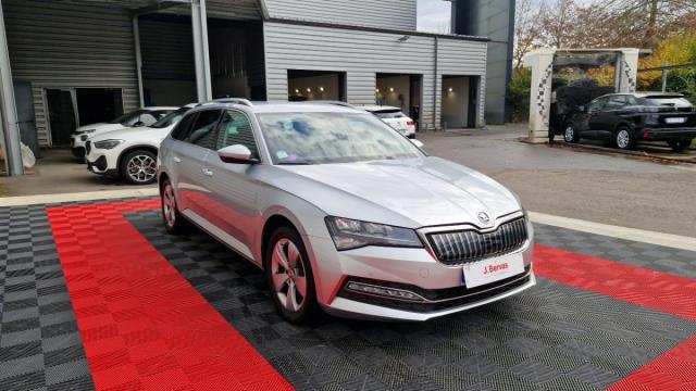 Skoda Superb Combi image 4