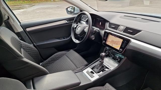Skoda Superb Combi image 5