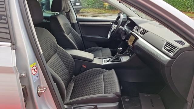 Skoda Superb Combi image 3