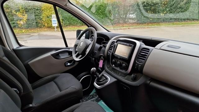 Renault Trafic image 7