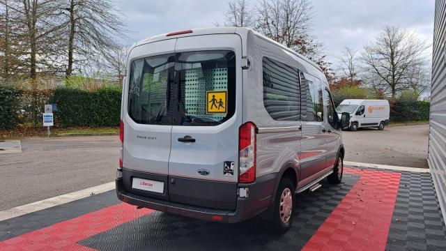 Ford Transit image 6