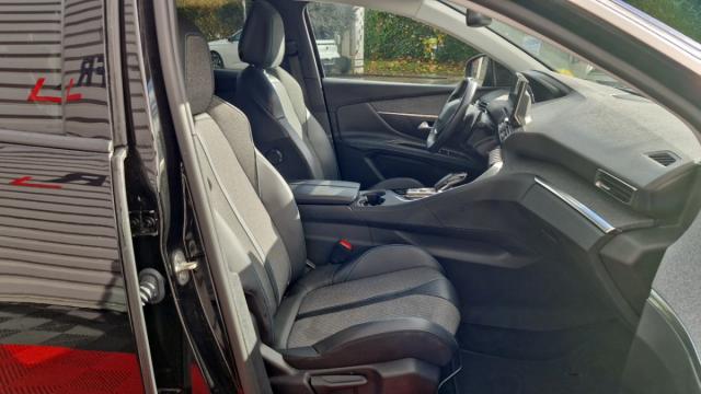 Peugeot 3008 image 3