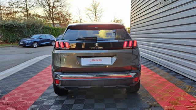 Peugeot 3008 image 1