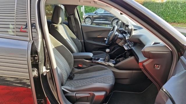 Peugeot 2008 image 8