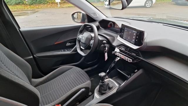 Peugeot 2008 image 5