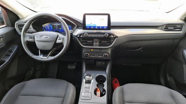 Ford Kuga image 6