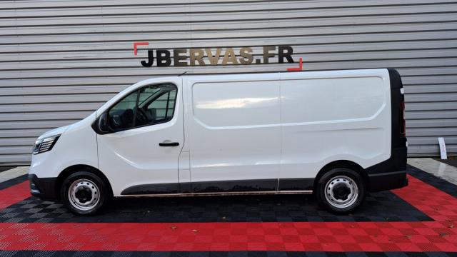 Renault Trafic image 2