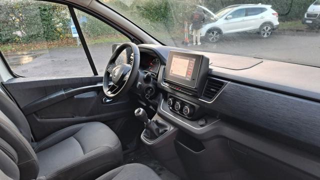 Renault Trafic image 3