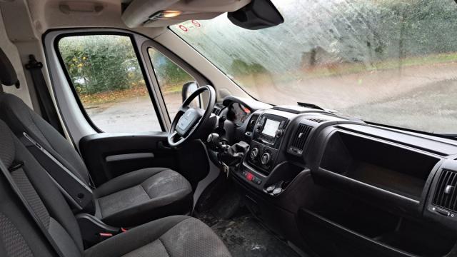 Peugeot Boxer image 8