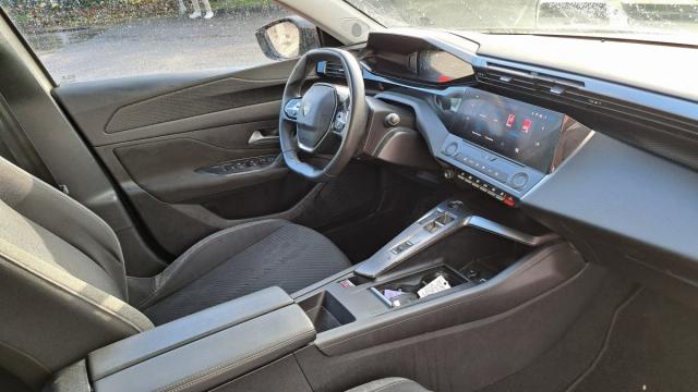 Peugeot 308 image 3