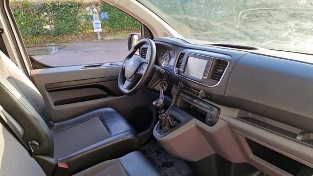 Citroen Jumpy image 2