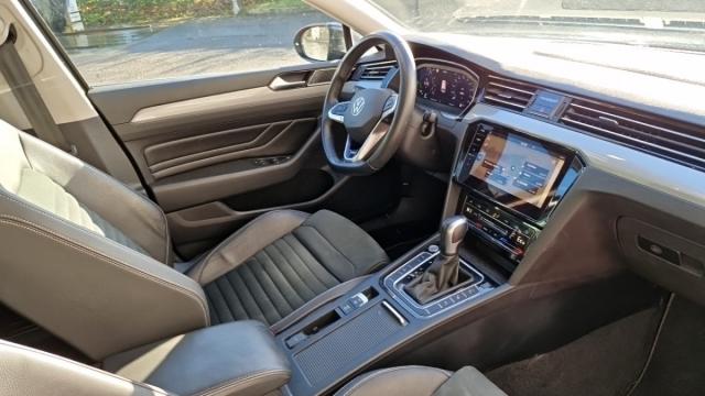 Volkswagen Passat Sw image 8