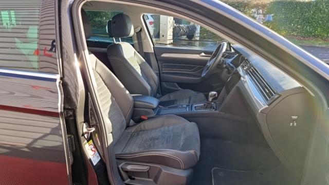 Volkswagen Passat Sw image 1