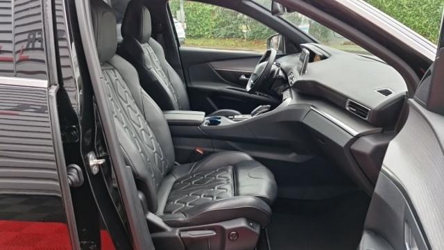 Peugeot 5008 image 6