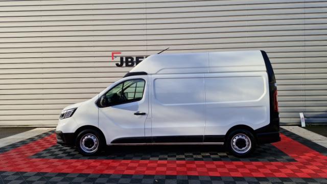 Renault Trafic image 3