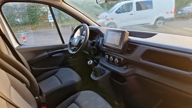 Renault Trafic image 8