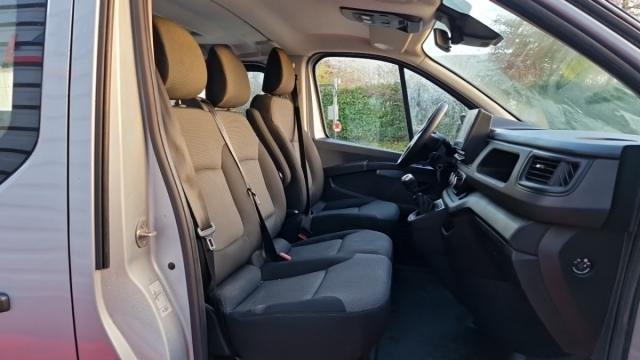 Renault Trafic image 7